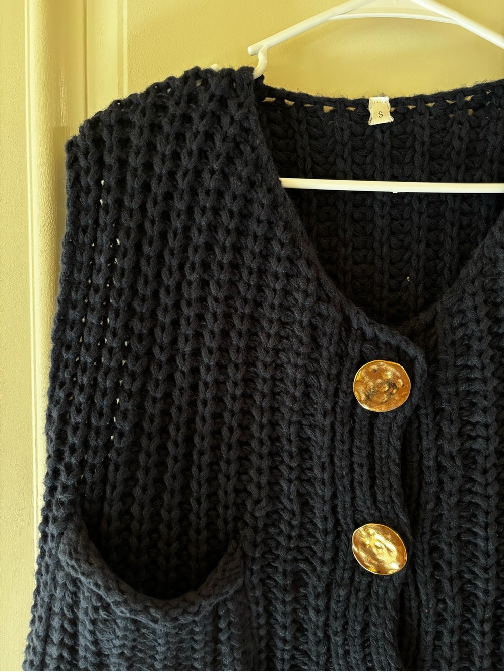 Classic Cropped Navy Chunky Knit Women's Sweater Vest with Gold Buttons Sz Small